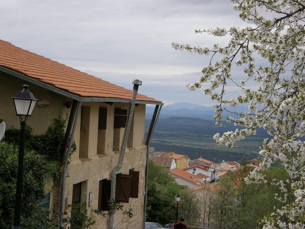 Albergue Aurora Boreal Casas del Monte Esterno foto