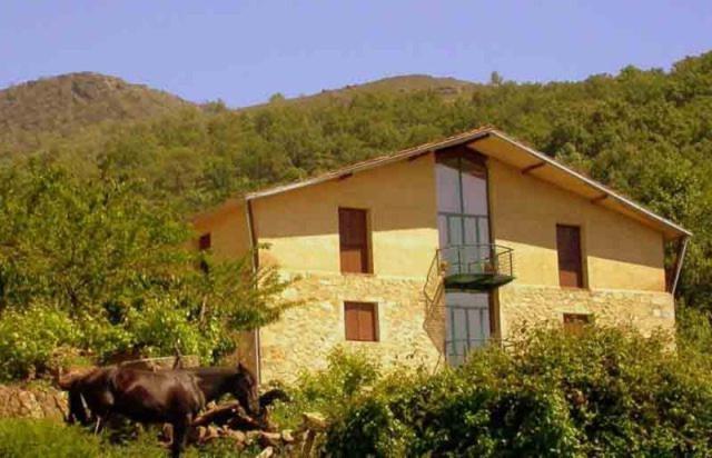 Albergue Aurora Boreal Casas del Monte Esterno foto